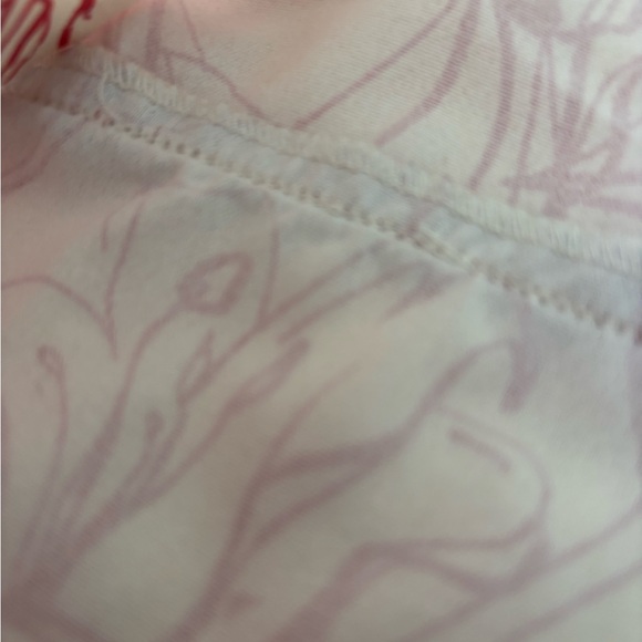 Etiquette Clothiers Red and Cream Floral Top - Picture 8 of 10